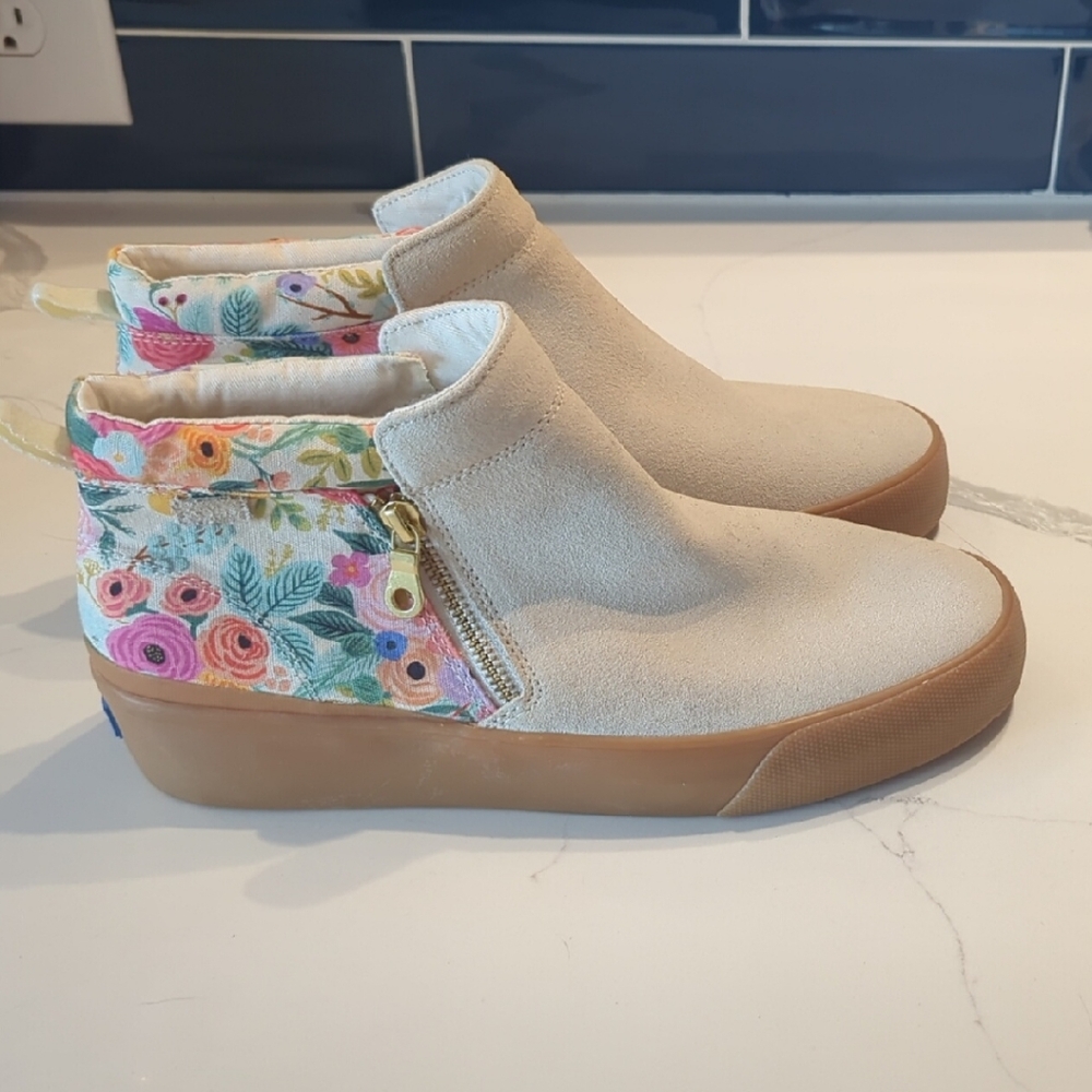 Keds Cream Sneakers Comfortable Canvas Design